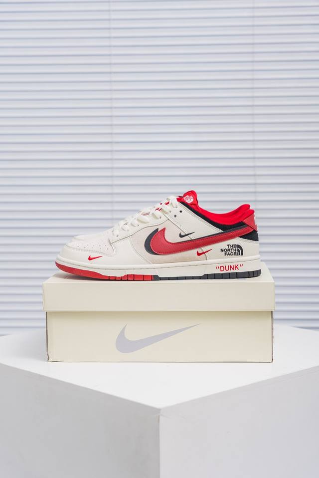 核心私 Nike Dunk 全套原楦原模倾力打造完美版型 独家原厂航空铝磨具打磨大底 鞋头坡度极致还原 无解鞋型 原盒原配 圈内天花板工艺 原厂冲刀 超高清洁度