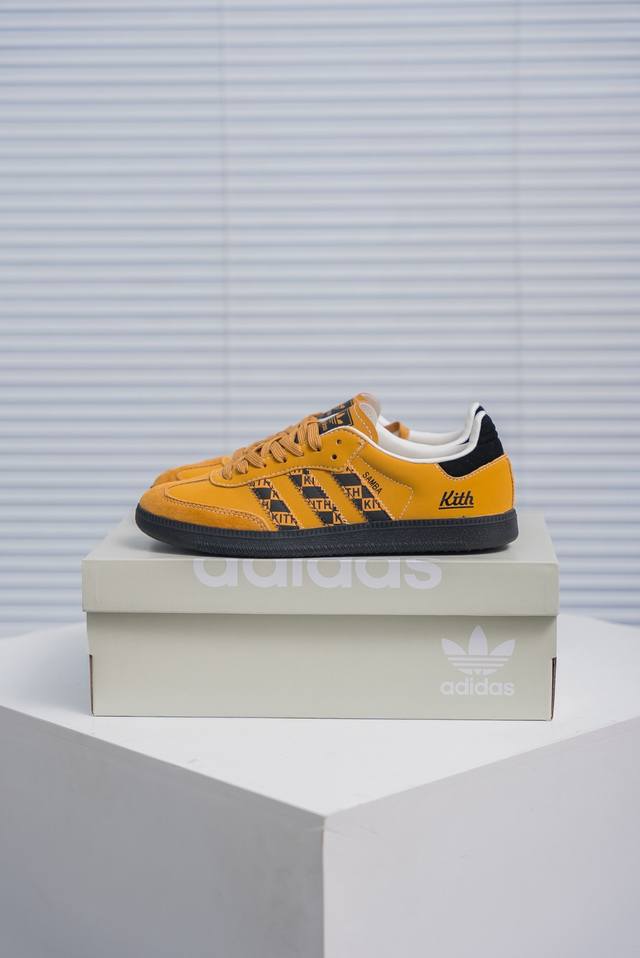 核心私 Adidas Samba Og 桑巴舞街头系列德训运动板鞋 采用固色翻毛皮组合牛剖革鞋面材质 外置正确3层组合围条加厚烟胶橡胶大底 货号：Xr0011