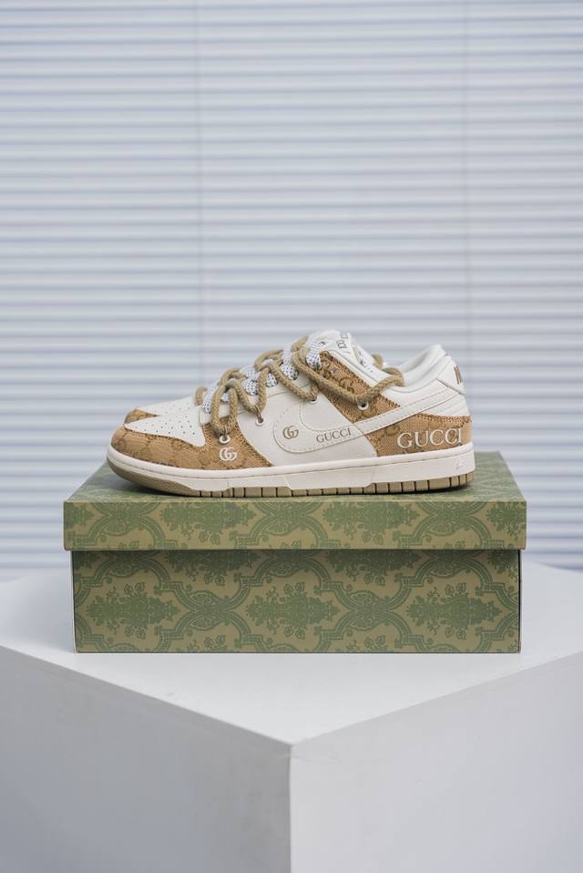核心私 Nike Dunk 全套原楦原模倾力打造完美版型 独家原厂航空铝磨具打磨大底 鞋头坡度极致还原 无解鞋型 原盒原配 圈内天花板工艺 原厂冲刀 超高清洁度
