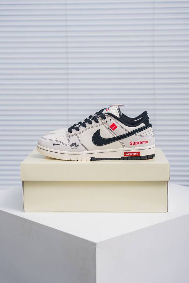 核心私 Nike Dunk 全套原楦原模倾力打造完美版型 独家原厂航空铝磨具打磨大底 鞋头坡度极致还原 无解鞋型 原盒原配 圈内天花板工艺 原厂冲刀 超高清洁度