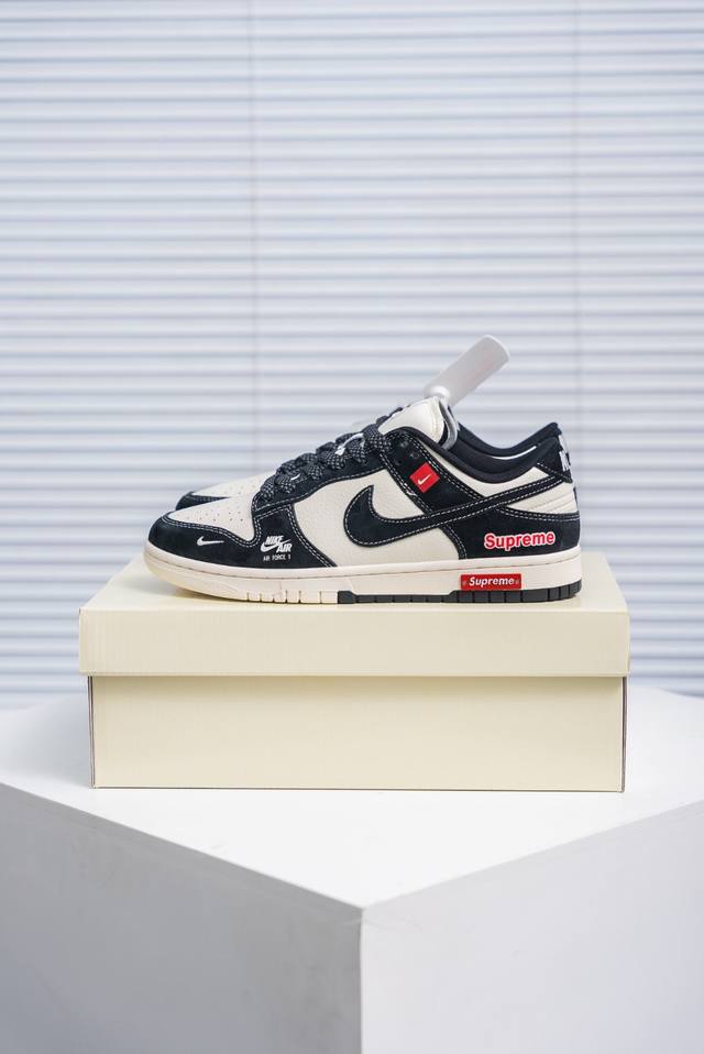 核心私 Nike Dunk 全套原楦原模倾力打造完美版型 独家原厂航空铝磨具打磨大底 鞋头坡度极致还原 无解鞋型 原盒原配 圈内天花板工艺 原厂冲刀 超高清洁度
