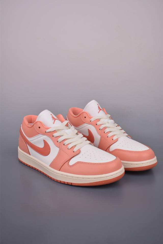 Air Jordan 1 Low 白粉 Aj1乔1低帮休闲板鞋 同步官方配色 市场唯一独家头层皮打造 原鞋原档案开发 原厂皮料 原档冲孔鞋头 正确满胶鞋垫 四线