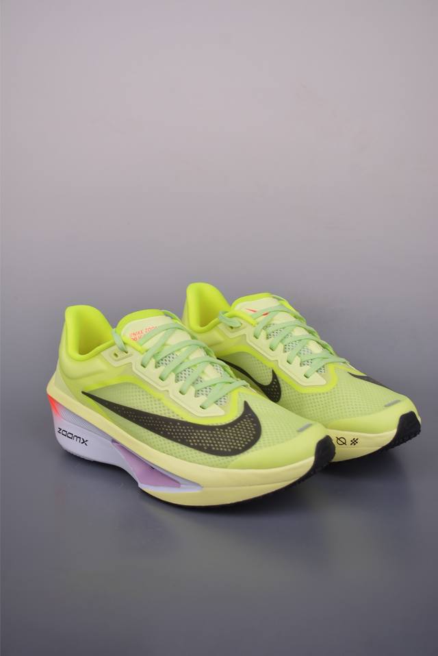 Nike Air Zoom Rival Fly 6 超轻跑步鞋 织物减震轻盈跑步鞋 内置真碳 纯原版本 该鞋款专为训练和竞速而生 助力疾速畅跑 采用柔软的泡绵缓