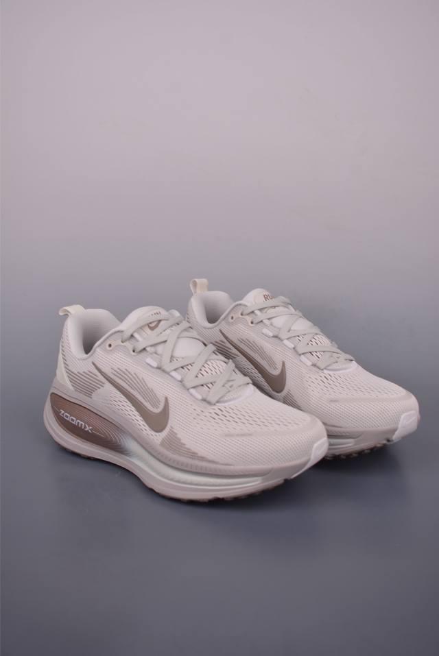 Nike Air Zoom Vomero 18 全新科技提前原鞋开发 运动跑鞋 区别市面真标版本 必定是官方强力主推款式，真正的Zoom缓震科技嵌入如假包退 ，