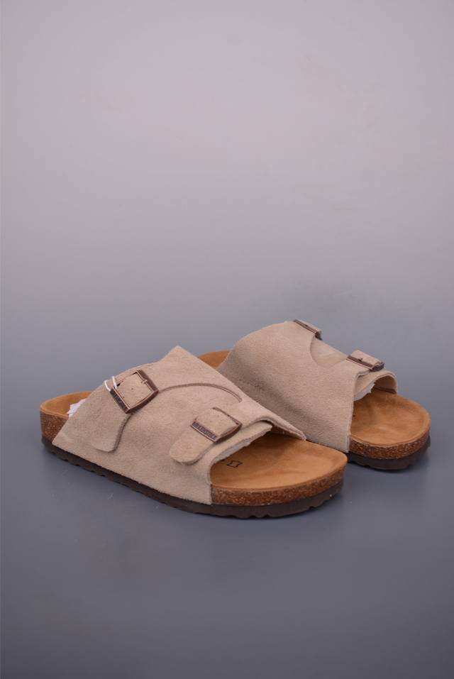博肯 Birkenstock 拖鞋 广东原产 德国百年知名鞋履品牌 博肯Birkenstock 勃肯 采用质地柔软牛皮绒面材质 中底搭载缓震软木橡胶 其特有的鞋