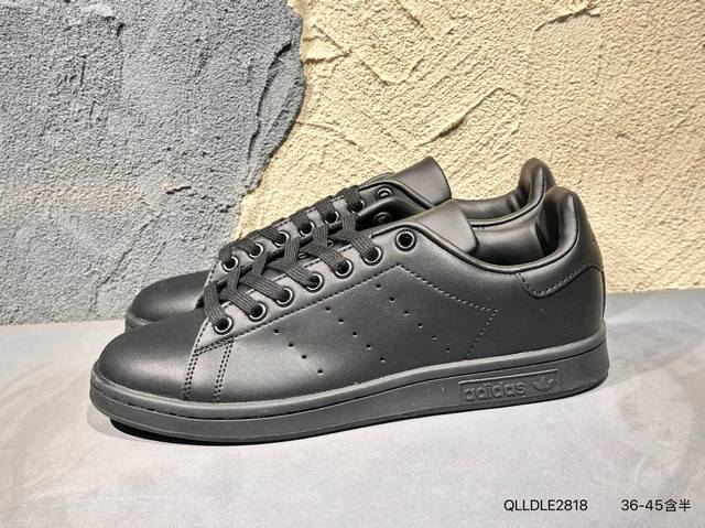新品上市实拍 Ad Originals Stan Smith 史密斯 全黑 复古时尚舒适运动休闲板鞋 原楦原纸板开发 全鞋头层皮料打造 区别市面普通真标版本 鞋