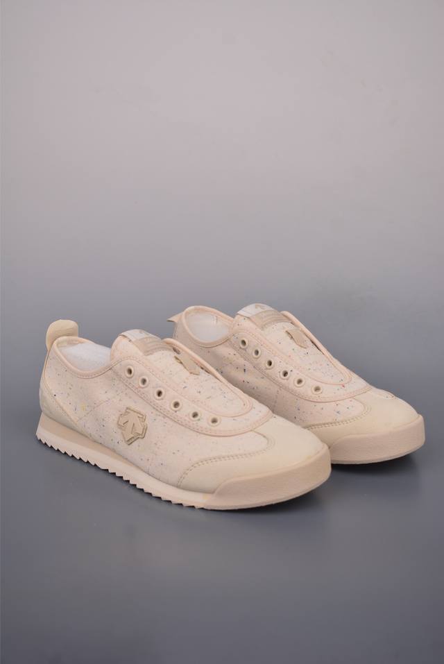 Descente Chron Tempo Replica公司级版本 迪桑特复古运动一脚蹬帆布鞋 透气休闲鞋 轻松方便的一脚蹬设计 搭配轻质弹性鞋底 脚感舒适 简