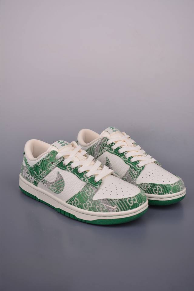 Nike Sb Dunk Low Gucci联名 纯原大厂出品 极力推荐 原装头层材料 独家版型蒸餾加工 帶來的是更好的视觉和脚感体验 大厂纯原品质出货 清洁度