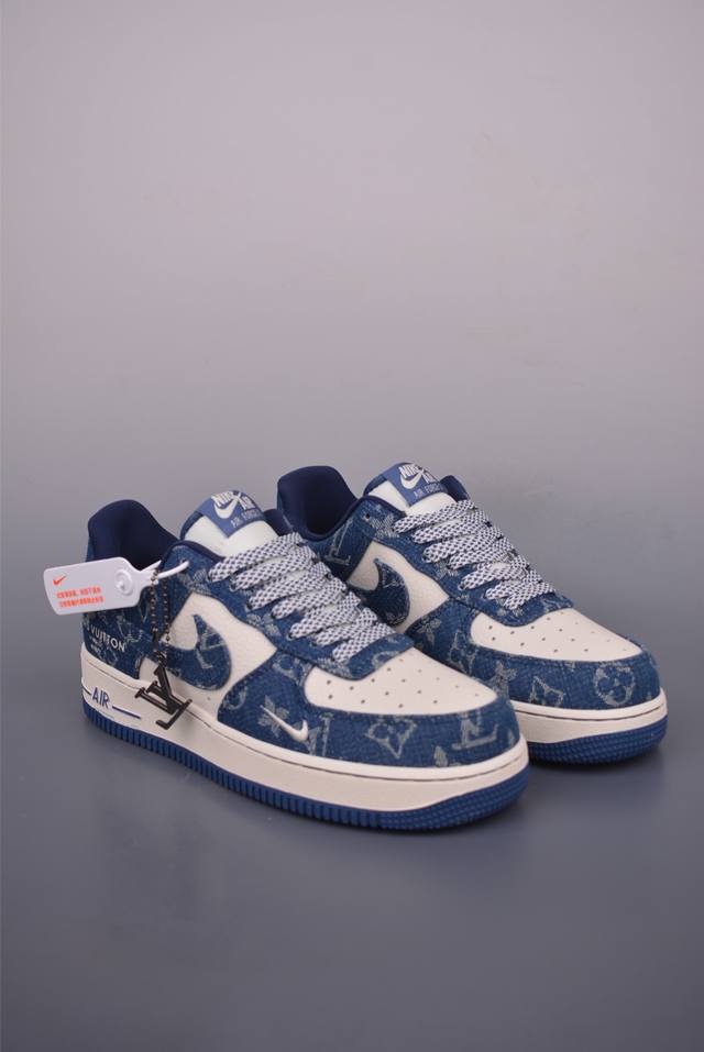 Nike Air Force 1 Low Lv联名 原楦头原纸板 打造纯正空军版型 专注外贸渠道 全掌内置蜂窝气垫 原盒配件 原厂中底钢印、拉帮完美 官方货号: