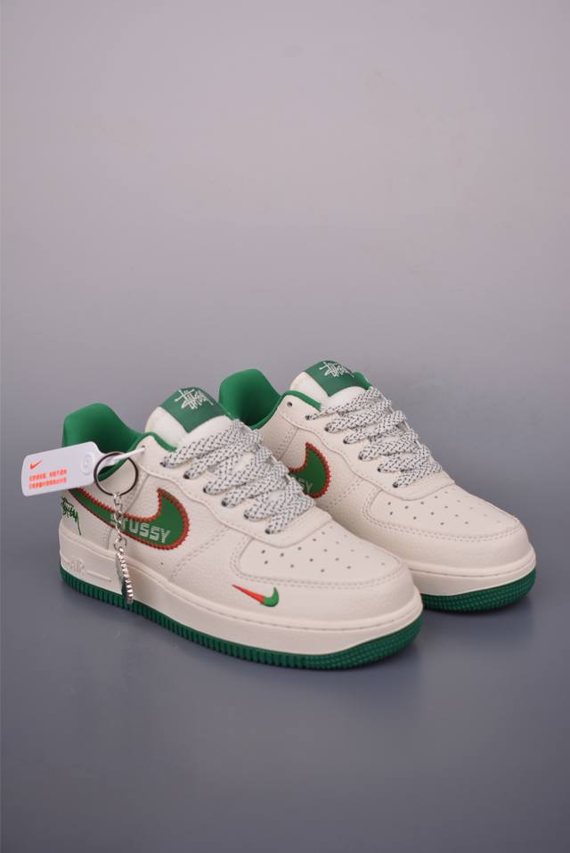 Nike Air Force 1 Low 斯图西联名 原楦头原纸板 打造纯正空军版型 专注外贸渠道 全掌内置蜂窝气垫 原盒配件 原厂中底钢印、拉帮完美 官方货号