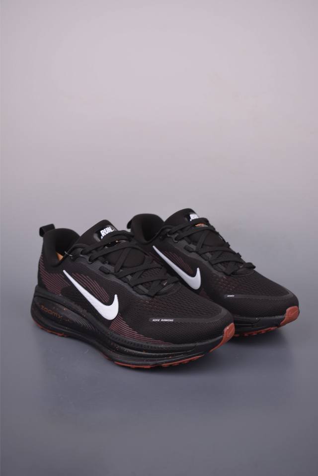 Nike Air Zoom Vomero 18 全新科技提前原鞋开发 运动跑鞋 区别市面真标版本 必定是官方强力主推款式，真正的Zoom缓震科技嵌入如假包退 ，