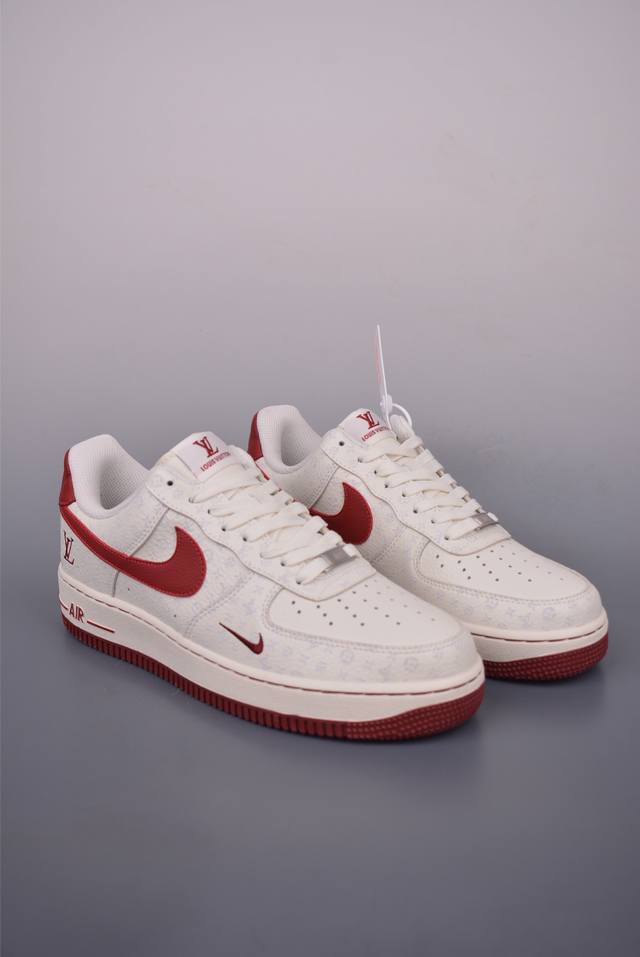 Nike Air Force 1 Low Lv联名 原楦头原纸板 打造纯正空军版型 专注外贸渠道 全掌内置蜂窝气垫 原盒配件 原厂中底钢印、拉帮完美 官方货号: