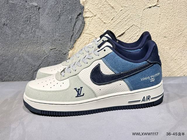 新品上市实拍 耐克Nike Air Force 1“07空军一号低帮百搭休闲运动板鞋。柔软、弹性十足的缓震性能和出色的中底设计，横跨复古与现代的外型结合，造就出