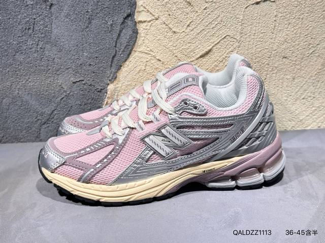 新品上市实拍 New Balance Warped Runner Uwrpomob 复古休闲运动慢跑鞋，破坏解构做旧，步态稳定。T-Beam大底提供足步弓支撑，