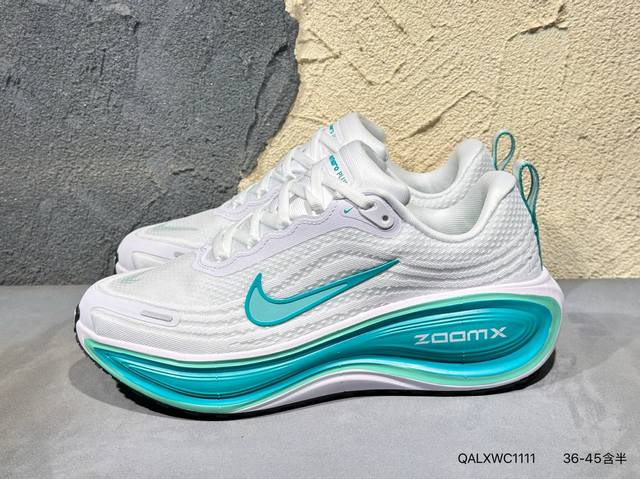 新品上市实拍 Nike Vomero Plus轻盈跑鞋 公司级顶级版本 Nike Vomero 18 舒适百搭防滑耐磨 低帮 休闲跑步鞋男女同款 货号：Hv81