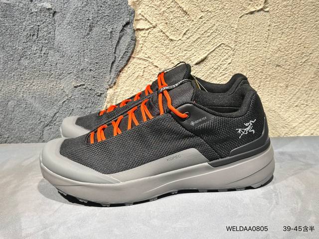 新品上市实拍 Arcteryx Konseal Lt W 始祖鸟拖鞋 此款鞋采用近几年比较流行的版型设计，外观时尚大气，鞋底采用耐磨的材质，穿上它，让您在平时生
