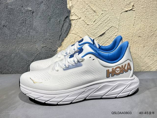 新品上市实拍 Hoka U Restore Ct 全新配色 一脚蹬系列，这个品牌来自于新西兰的毛利语，Hoka表示大地，One One表示飞越，连起来就是飞越地