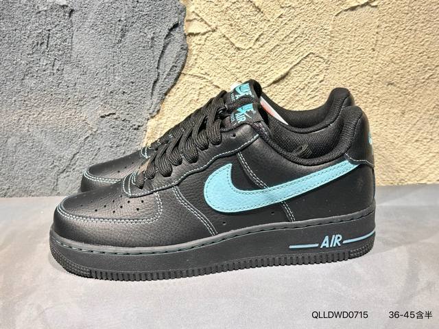 Nike Air Force 1 Low 白蓝 原楦头原纸板 打造纯正空军版型 专注外贸渠道 全掌内置蜂窝气垫 原盒配件 原厂中底钢印、拉帮完美 官方货号：Hq