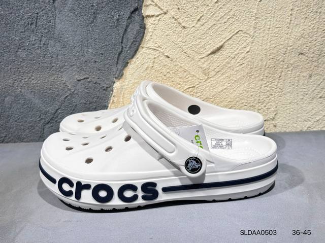 新品上市# 原装 Crocs 卡洛驰 涡轮 这双Crocs可能是所有Crocs里最有时尚感的一双，相较于普通版Crocs，增加了一个越野外底，凹凸不规则的山脉纹