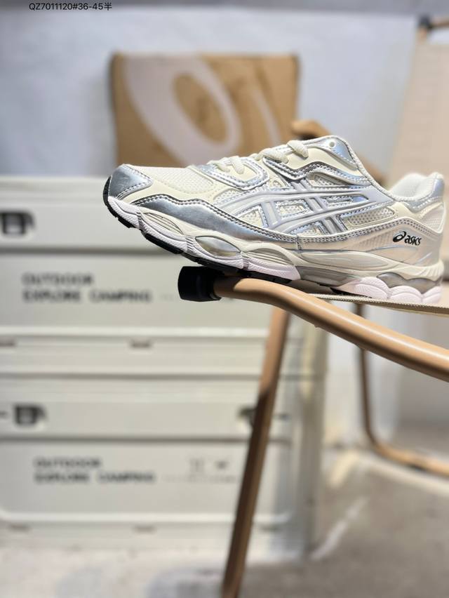 Asics Gel-Nyc 亚瑟士经典跑鞋 如今机能风和户外风吹得正劲，便是主打“Urban Outdoor机能越野风格”，城市和户外场景都能轻松应对。关键是跑