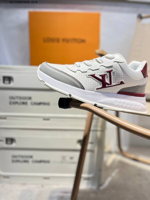 Louis Vuitton 路易威登 男女鞋配置厚实抽屉礼品鞋盒，采用荔枝纹二层牛剖革组合粒面牛剖革鞋面材质，鞋垫嵌入软脚感Eva物料，外置Tpr光泽隔色鞋底法