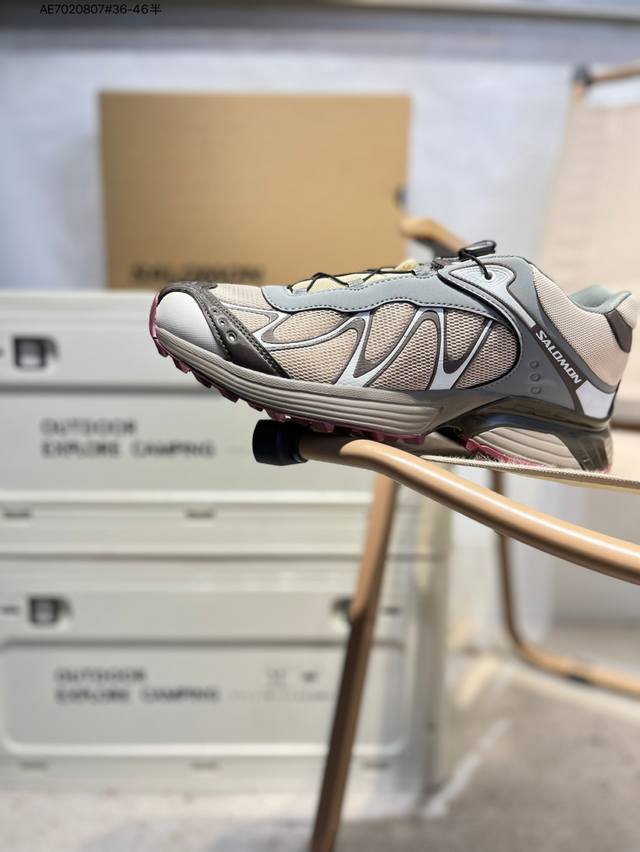 Salomon萨洛蒙 Xt-Whisper 时尚 舒适減震防滑耐磨 低帮跑步鞋鞋面采用Sensifit贴合技术 全方位贴合包裹脚型 鞋跟部鞋底牵引设计 提供强大