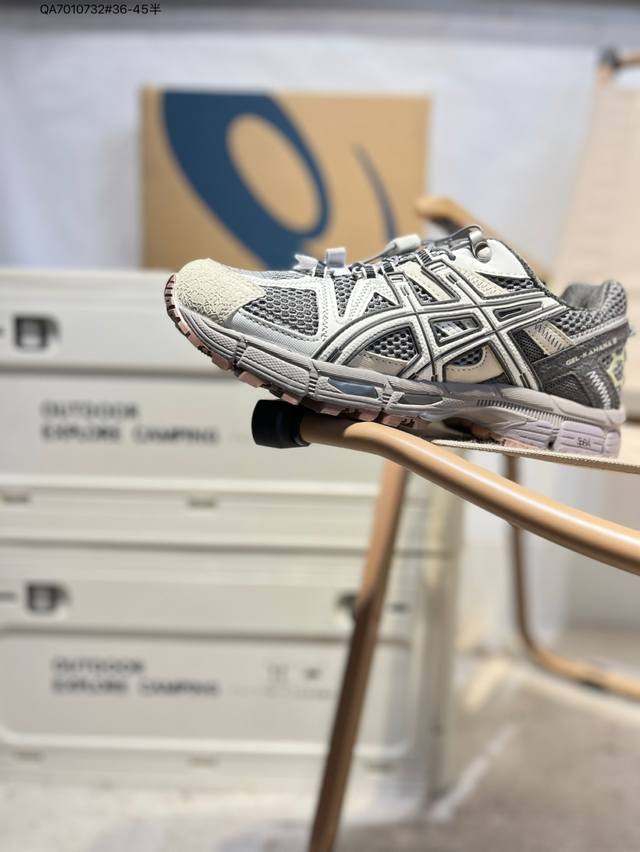 Asics Gel-Kahana 8 Fl亚瑟士经典跑鞋 如今机能风和户外风吹得正劲，便是主打“Urban Outdoor机能越野风格”，城市和户外场景都能轻松