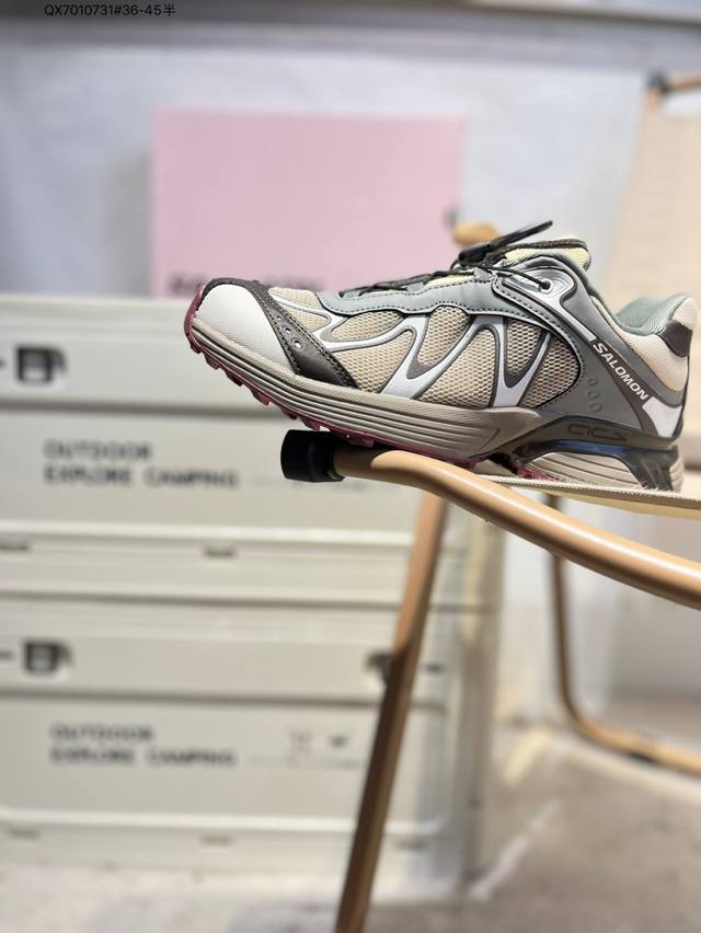 原 降价 Salomon萨洛蒙 Xt-Whisper 时尚 舒适減震防滑耐磨 低帮跑步鞋鞋面采用Sensifit贴合技术 全方位贴合包裹脚型 鞋跟部鞋底牵引设计