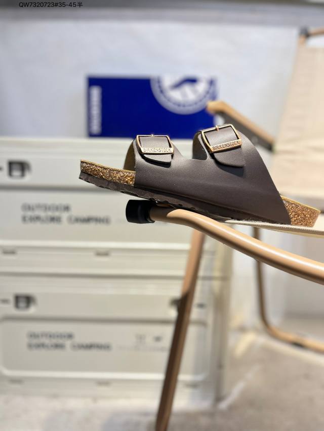 勃肯鞋Birkenstock 拖鞋 真皮软木拖 出口韩国的订单！ 有没有姐妹跟我一样，喜欢鞋拖，懒得弯腰系鞋带 所以Birkenstock博肯鞋真的是我的爱 很