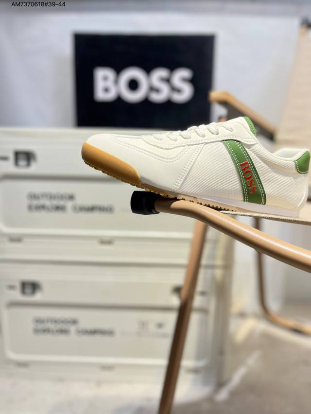 Boss 雨果博斯 钢印版本新款德国高端品牌专柜同步新款、以奢华高端设计出货 鞋面采用原版进口哪怕纳帕小牛皮配滴胶而成 原版 舒适版型Cn8608 Am7370