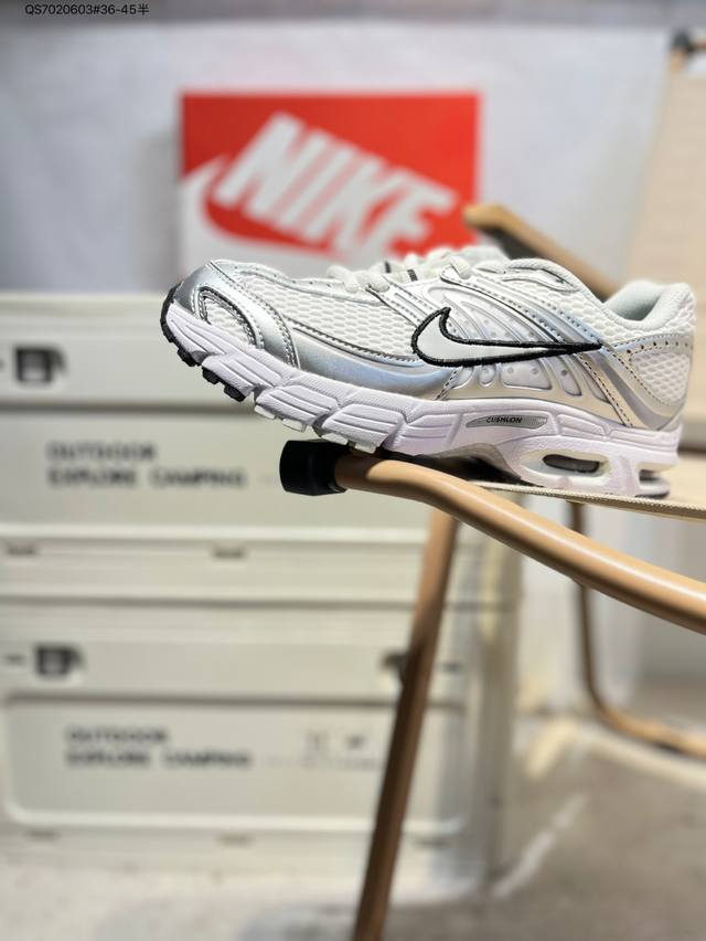 Nike Air Max Moto 2K 舒适百搭防滑耐磨 低帮跑步鞋 舒适有型适合日常穿着该鞋款延续千禧年经典设计搭载泡绵中底厚实而轻盈匠心细节巧搭立体耐克勾