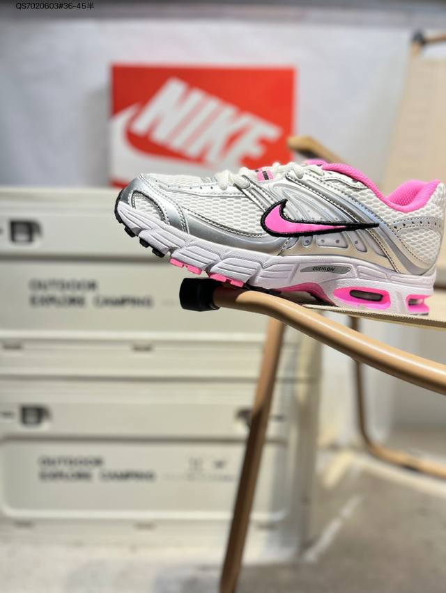 Nike Air Max Moto 2K 舒适百搭防滑耐磨 低帮跑步鞋 舒适有型适合日常穿着该鞋款延续千禧年经典设计搭载泡绵中底厚实而轻盈匠心细节巧搭立体耐克勾