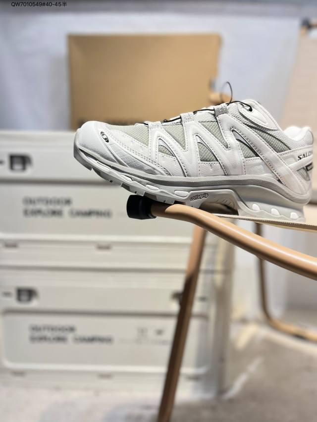 Salomon Xa Pro 3D Expanse萨洛蒙户外越野跑鞋 鞋面采用Sensifit贴合技术 全方位贴合包裹脚型 鞋跟部鞋底牵引设计 提供强大的抓地性