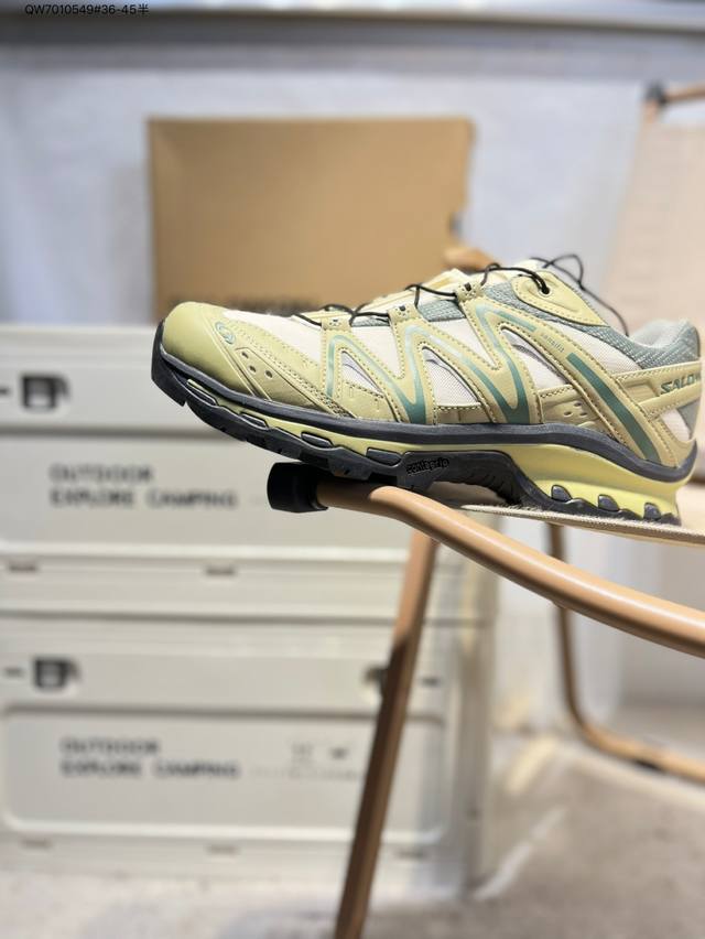 Salomon Xa Pro 3D Expanse萨洛蒙户外越野跑鞋 鞋面采用Sensifit贴合技术 全方位贴合包裹脚型 鞋跟部鞋底牵引设计 提供强大的抓地性