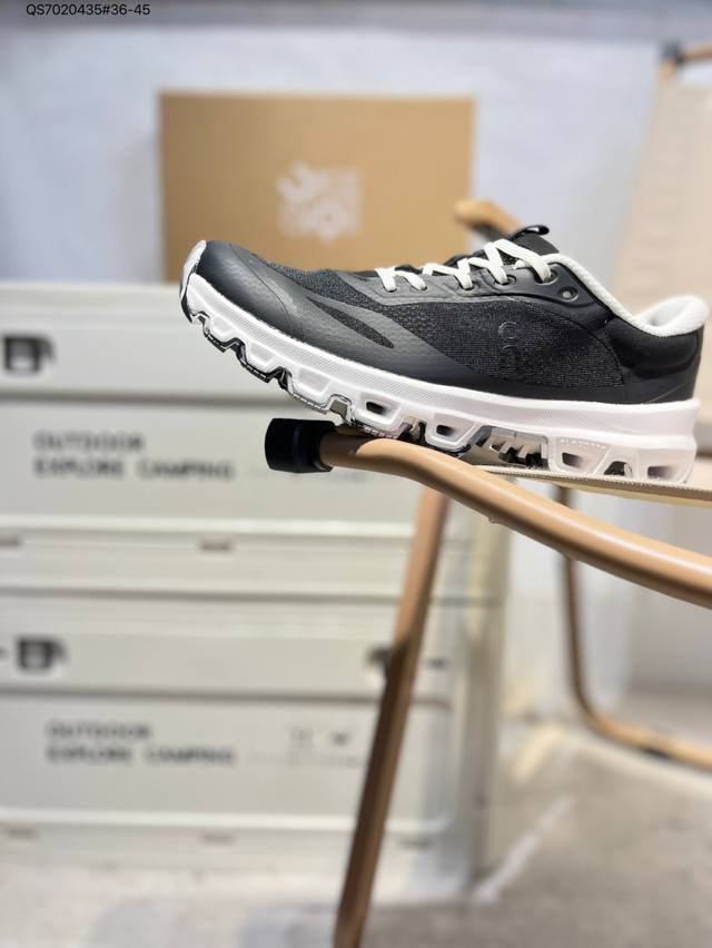 On昂跑 全新综合体能训练运动鞋Cloud X 舒适乐趣跑，缓震、轻量 On昂跑 Cloudsurfer上演中底“变形计” ，打破传统格局缔造柔软脚感。 On昂