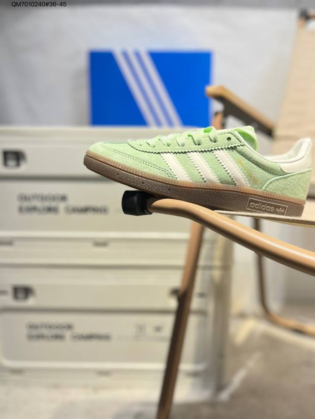 Adidas Originals Samba Og W 舒适百搭 防滑耐磨 低帮 板鞋 男女同款 德训鞋 Adidas Samba经典风尚历经几十载。源于室内运