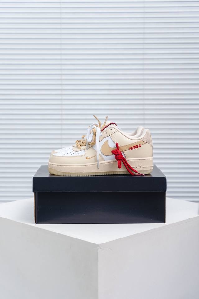 核心私 Air Force 1 原装级别 原楦头原纸板 打造纯正空军版型专注外贸渠道 全掌内置蜂窝气垫 原盒配件 原厂中底钢印、拉帮完美 货号：Cw2288 0