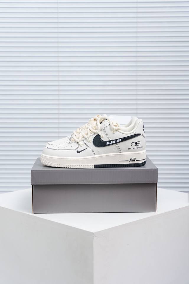 核心私 Air Force 1 原装级别 原楦头原纸板 打造纯正空军版型专注外贸渠道 全掌内置蜂窝气垫 原盒配件 原厂中底钢印、拉帮完美 货号：Aw1588 0