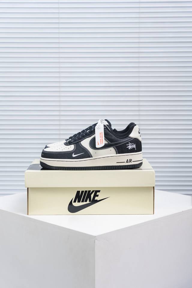 核心私 Air Force 1 原装级别 原楦头原纸板 打造纯正空军版型专注外贸渠道 全掌内置蜂窝气垫 原盒配件 原厂中底钢印、拉帮完美 货号：Lw9279 0