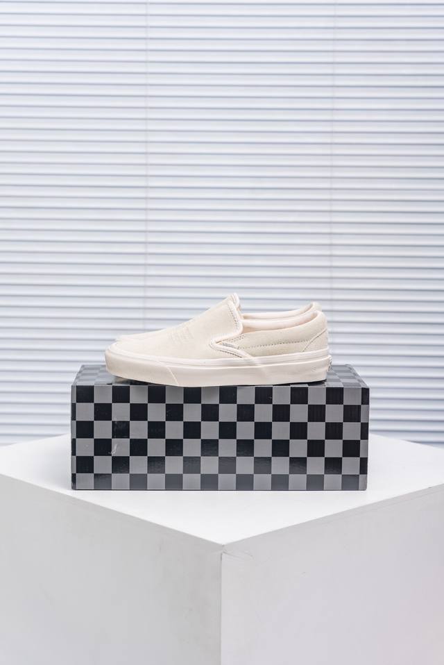 核心私 Neighborhood X Otw By Vans Classic Slip-On 98联名一脚蹬黑色 米色 迎来了Vans与Nbhd联名Otw鞋款的