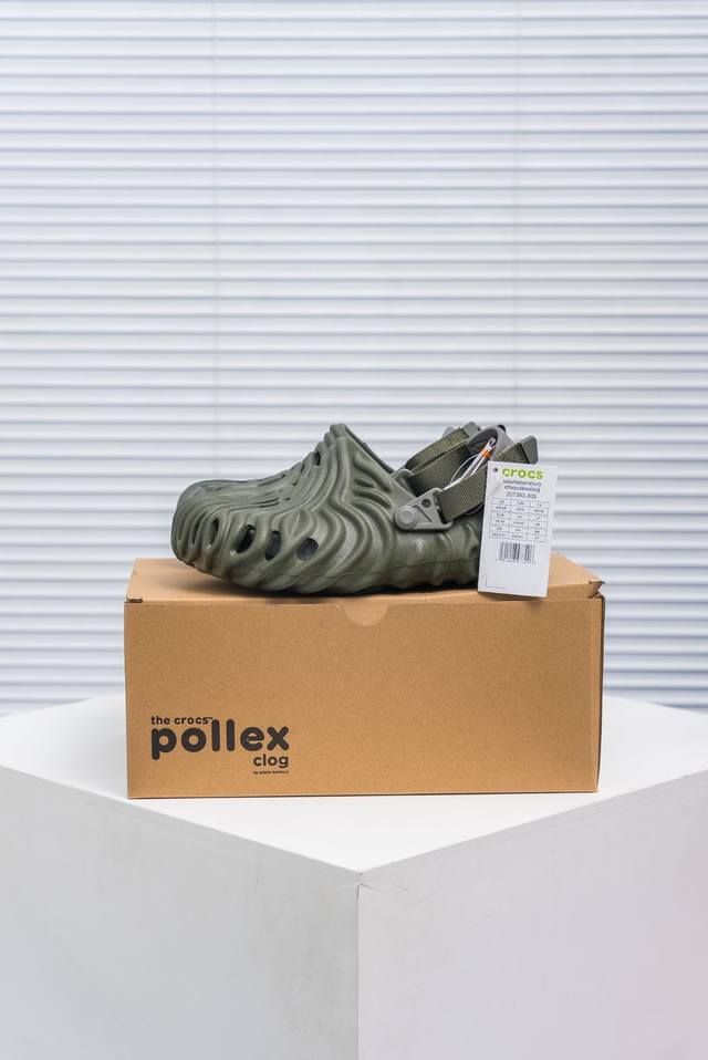 核心私 卡骆驰Crocs Classic 卡骆驰全系列休闲沙滩洞洞拖鞋凉鞋 超轻Croslite专利材料打造 鞋面更加耐用易清洗 该鞋款轻盈舒适 2002年 经