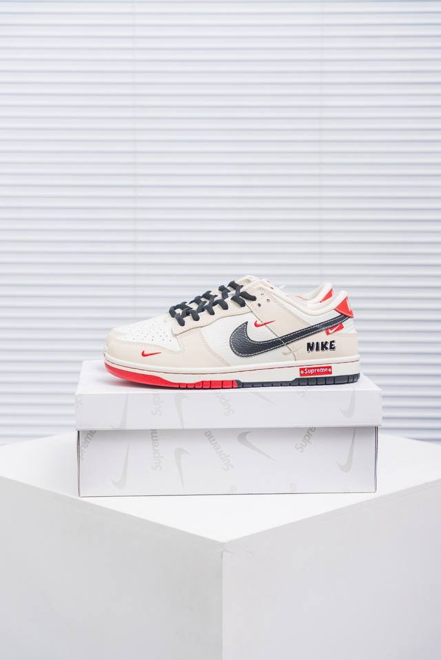 核心私 Nike Dunk 全套原楦原模倾力打造完美版型 独家原厂航空铝磨具打磨大底 鞋头坡度极致还原 无解鞋型 原盒原配 圈内天花板工艺 原厂冲刀 超高清洁度
