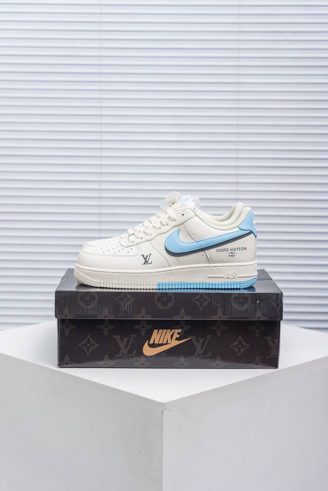核心私 Air Force 1 原装级别 原楦头原纸板 打造纯正空军版型专注外贸渠道 全掌内置蜂窝气垫 原盒配件 原厂中底钢印、拉帮完美 货号：Cs5288 0