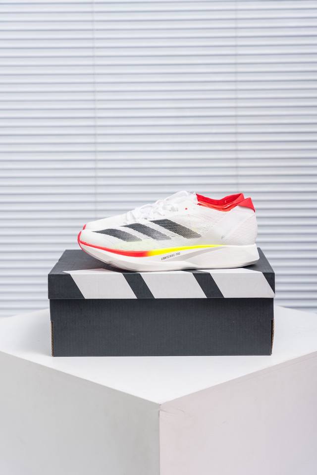 核心私 Adidas Adizero Takumi Sen 10 M 阿迪透气低帮轻盈透气跑步鞋 货号：Ih5712 尺码：36 36.5 37 38 38.5