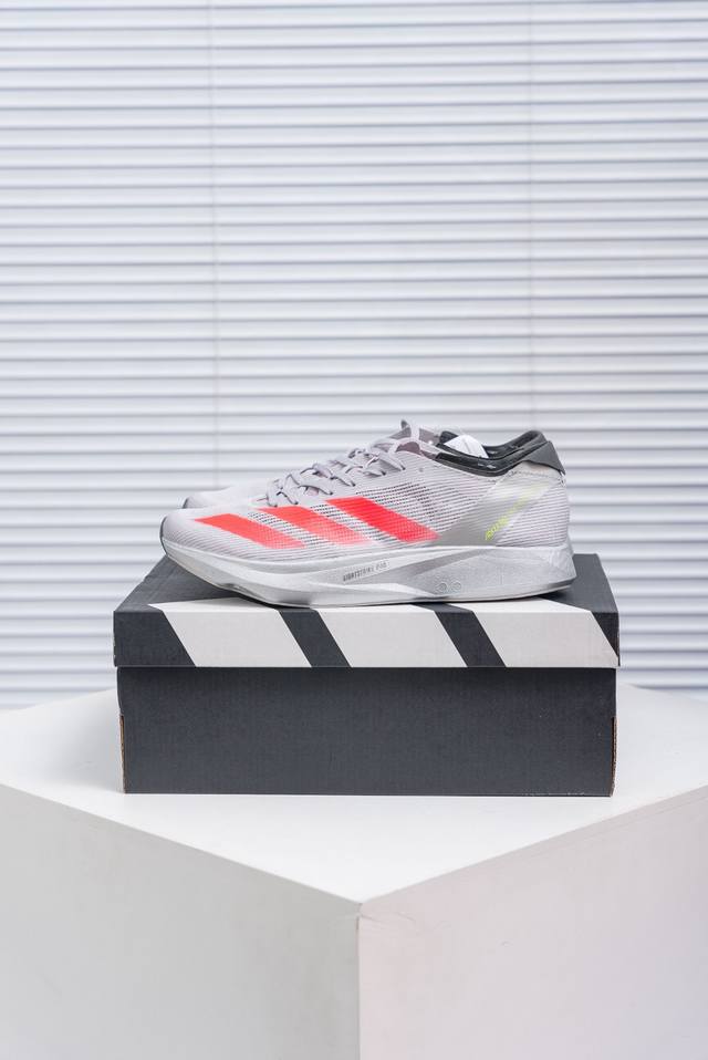 核心私 Adidas Adizero Takumi Sen 10 M 阿迪透气低帮轻盈透气跑步鞋 货号：Ig1979 尺码：36 36.5 37 38 38.5