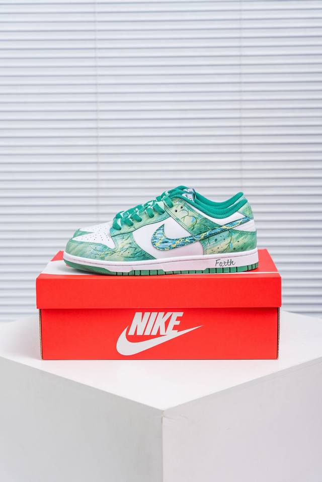 核心私 Nike Dunk 全套原楦原模倾力打造完美版型 独家原厂航空铝磨具打磨大底 鞋头坡度极致还原 无解鞋型 原盒原配 圈内天花板工艺 原厂冲刀 超高清洁度