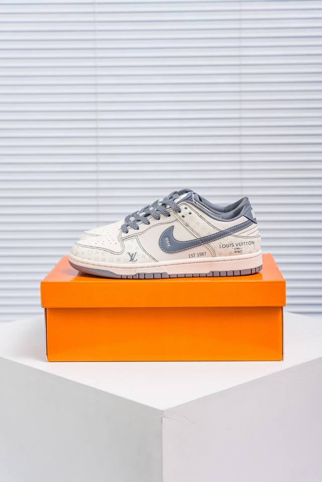 核心私 Nike Dunk 全套原楦原模倾力打造完美版型 独家原厂航空铝磨具打磨大底 鞋头坡度极致还原 无解鞋型 原盒原配 圈内天花板工艺 原厂冲刀 超高清洁度