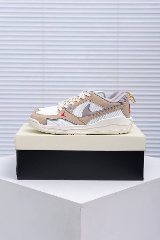 核心私 Nike耐克男女鞋Wmns Jordan Cmft Era运动训练篮球鞋 货号：Hj6777 102 尺码：36 37 37.5 38 38.5 39