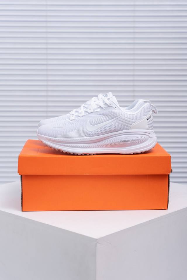 核心私 Nike Air Zoom Vomero 18 全新科技提前原鞋开发 运动跑鞋 区别市面真标版本 必定是官方强力主推款式，真正的Zoom缓震科技嵌入如假