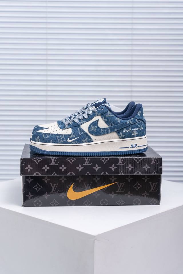 核心私 Air Force 1 原装级别 原楦头原纸板 打造纯正空军版型专注外贸渠道 全掌内置蜂窝气垫 原盒配件 原厂中底钢印、拉帮完美 货号：Zd1988 0